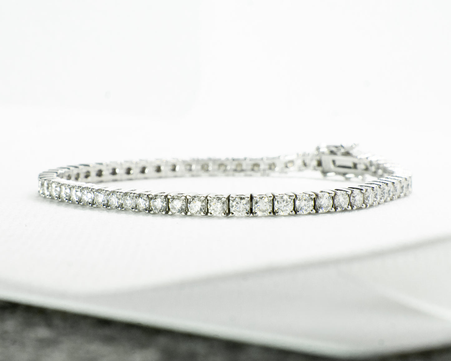 La Rivière - El brillo eterno de la Moissanita